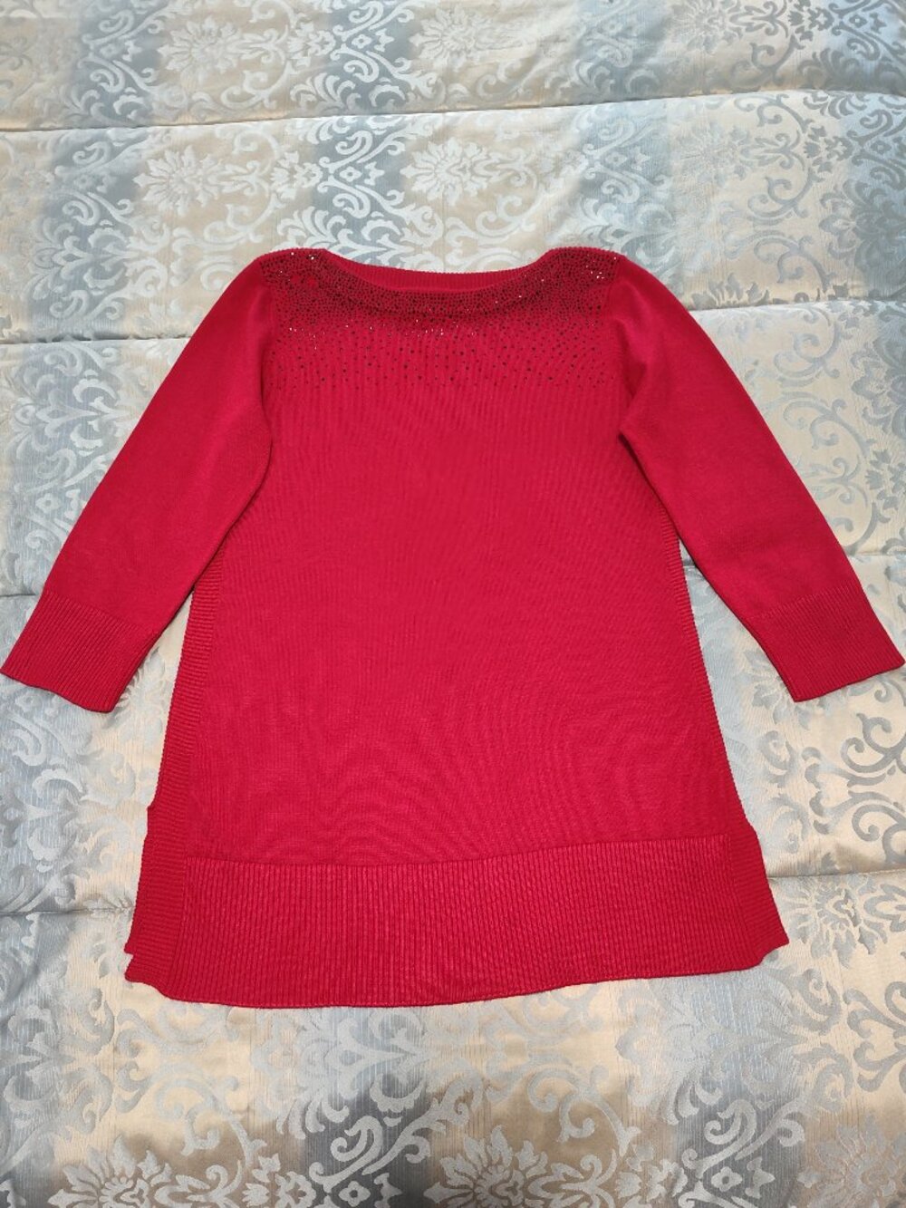 Cable & Gauge red embellished tunic sweater, VG used condition, size S